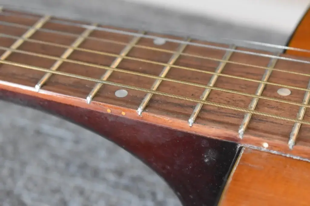 GUILD D35　指板清掃前