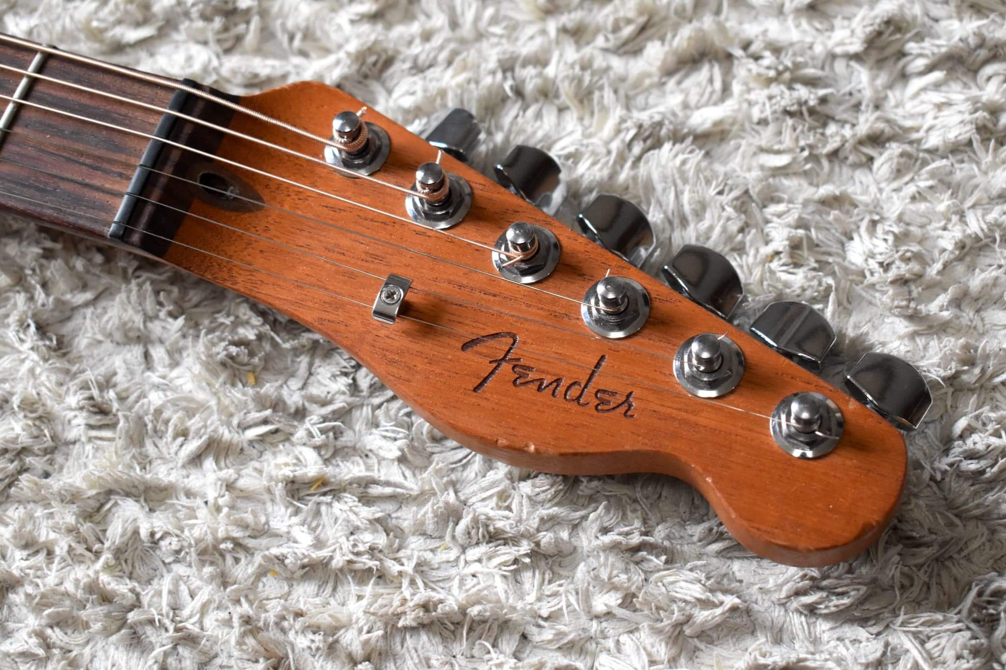 Fender : Acoustasonic19